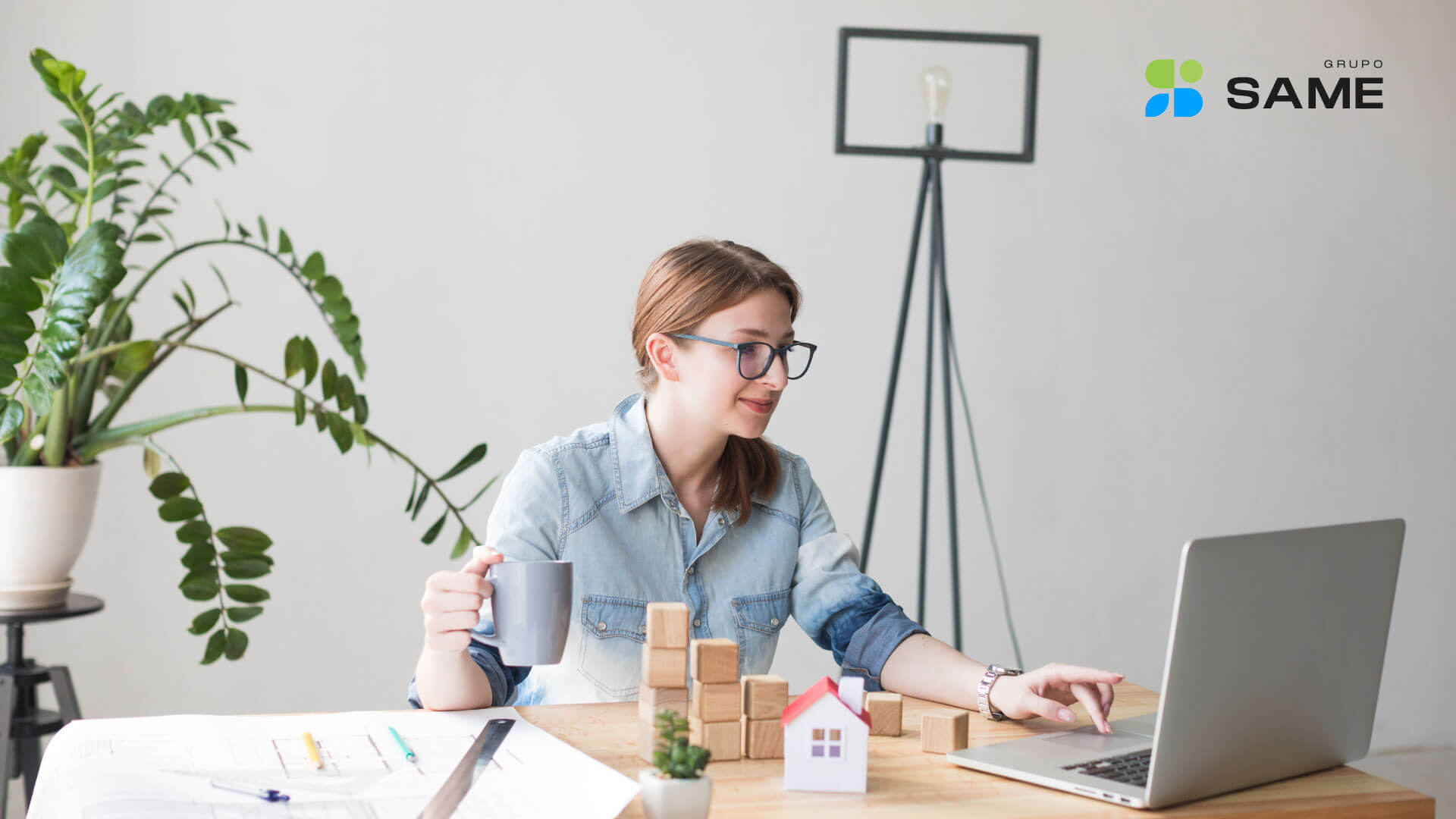 Home Office y Oficinas Híbridas: Navegando los Desafíos y Potenciando la Productividad Remota.