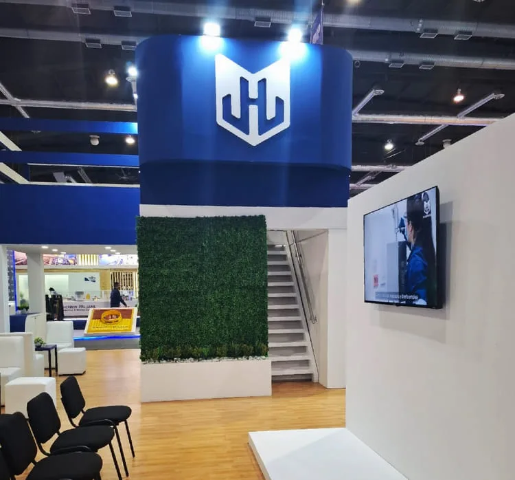 Crunar branding jhj servicios exhibicion